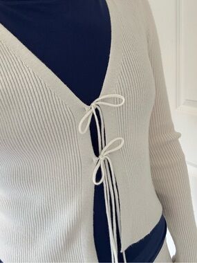 Cover up sweater/cardigan with bows- White